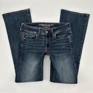 2000s American Eagle Outfitters low rise bootcut jeans in navy blue size 6